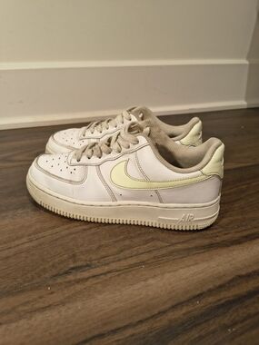 Nike Air Force 1 Low Barely Volt Women’s Size 7 White 315115-155 AF1